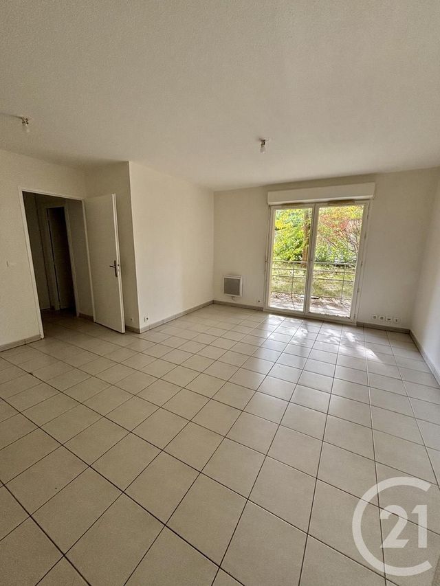 Appartement F2 à louer - 2 pièces - 38.15 m2 - LESPARRE MEDOC - 33 - AQUITAINE - Century 21 Agence Biran